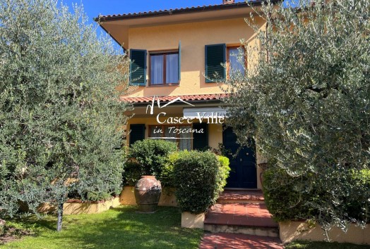 Villa  VENDITA  Prato