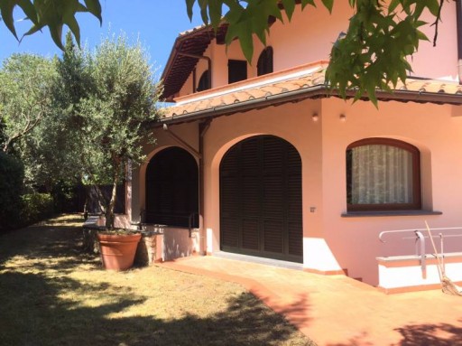 Villa Prato  VENDITA