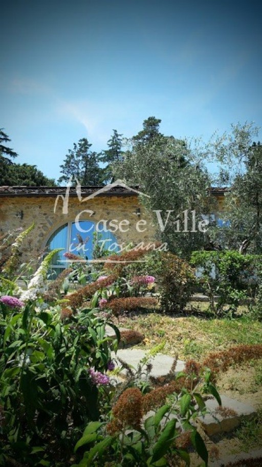 Colonica Carmignano  VENDITA