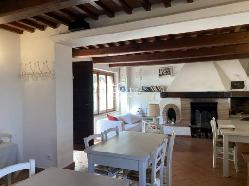 Colonica Quarrata  VENDITA