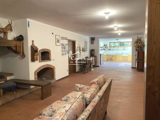 Villa Vaiano  VENDITA