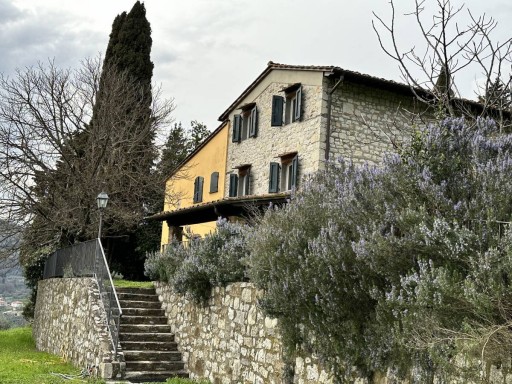 Villa Vaiano  FOR SALE