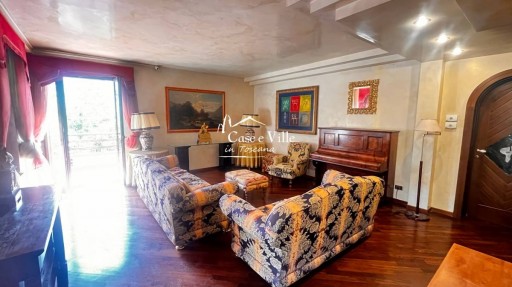 Villa Prato  VENDITA