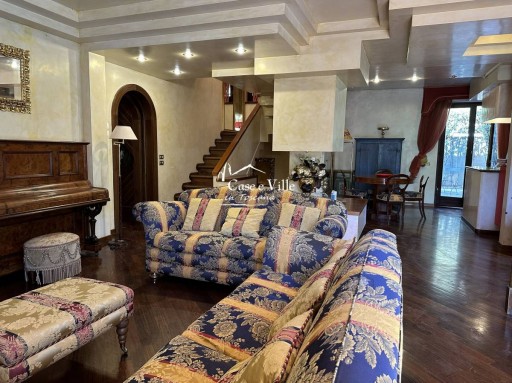 Villa Prato  VENDITA