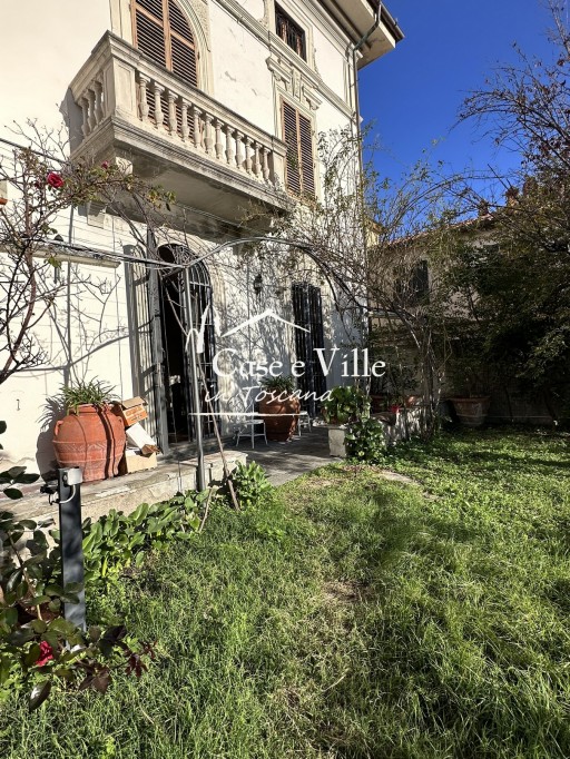 Villa Prato  VENDITA